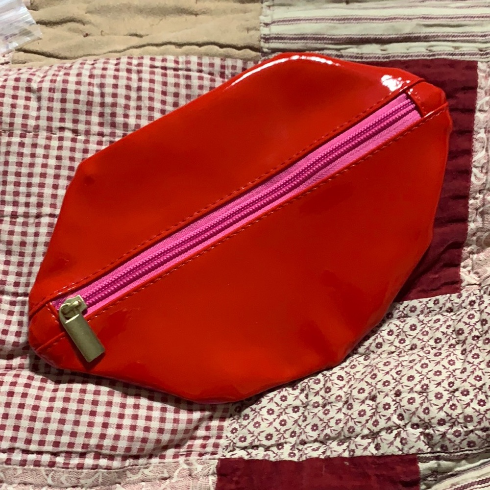 3 for $20 Lips shape makeup bag